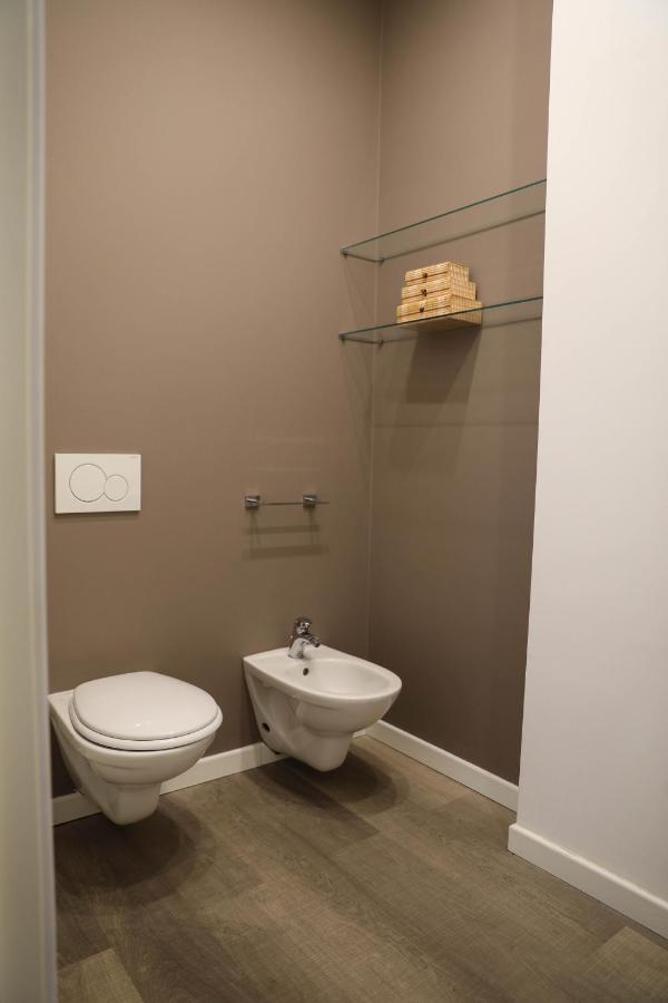 Interno 11 City View With Kitchen - 70 Mq Bari Buitenkant foto