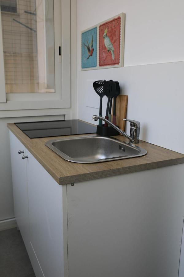 Interno 11 City View With Kitchen - 70 Mq Bari Buitenkant foto