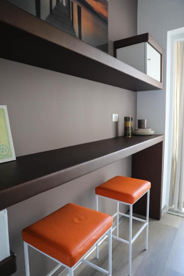 Interno 11 City View With Kitchen - 70 Mq Bari Buitenkant foto