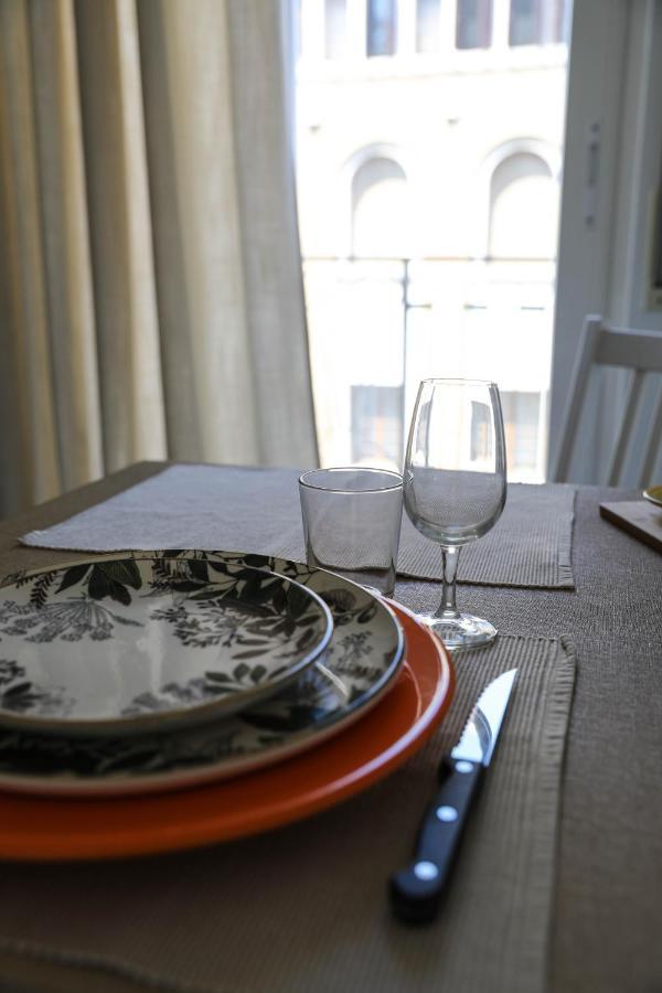 Interno 11 City View With Kitchen - 70 Mq Bari Buitenkant foto